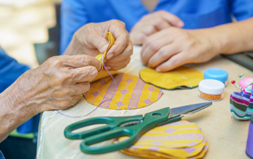 arts and crafts at Aspen Court
